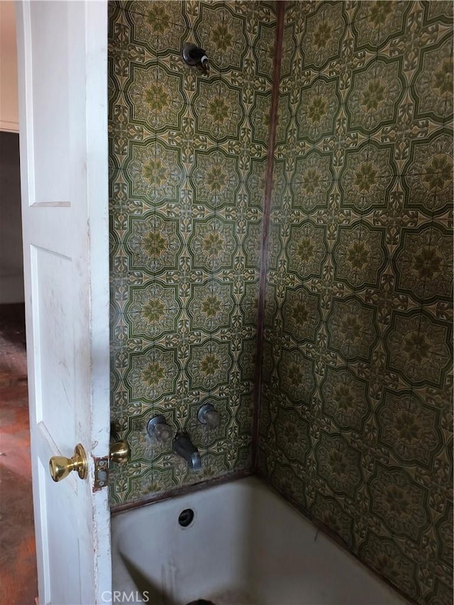 931 N Alamo St, Anaheim, CA 92801 - full bath featuring a tub