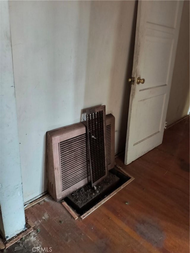 931 N Alamo St, Anaheim, CA 92801 - detailed view of wood finished floors