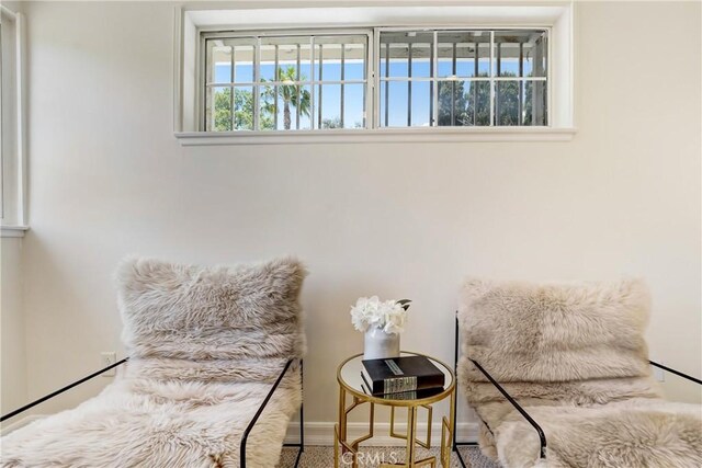 17043 Empanada Pl, Encino, CA 91436 - living area with baseboards