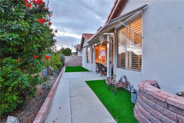 841 Bermuda Dr, Hemet, CA 92543 - view of patio / terrace