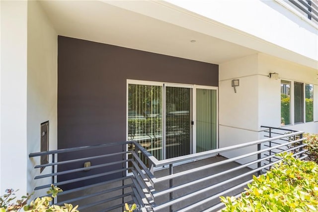 3061 W 12th Pl Unit 101, Los Angeles, CA 90006 - entrance to property featuring stucco siding