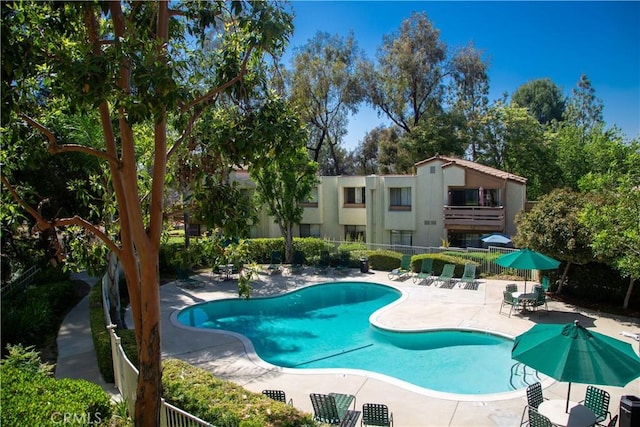 22890 Hilton Head Dr Unit 294, Diamond Bar, CA 91765 - community pool with a patio area