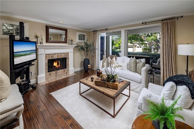 93 Old Course Dr, Newport Beach, CA 92660 - living room featuring crown molding, hardwood / wood-style floors, a fireplace, baseboards, and recessed lighting