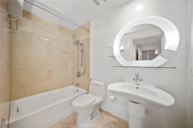 132 S Crescent Dr Unit 202, Beverly Hills, CA 90212 - full bathroom with washtub / shower combination, toilet, and baseboards