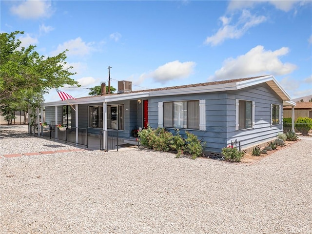 8307 Arrowhead Lake Rd, Hesperia, CA 92345 - view of front facade featuring a porch