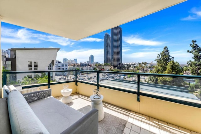 510 First Ave Unit 402, San Diego, CA 92101 - balcony with a skyline view