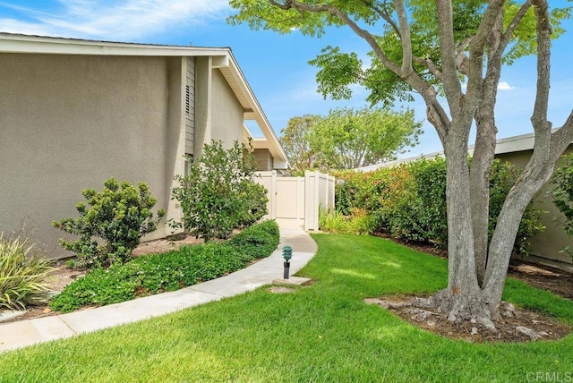 8933 Yolo Cir Unit 1308-A, Huntington Beach, CA 92646 - view of yard with a gate
