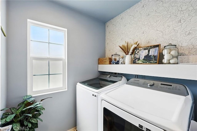 1782 Park Place Ln, Riverside, CA 92501 - washroom with washing machine and dryer and wallpapered walls