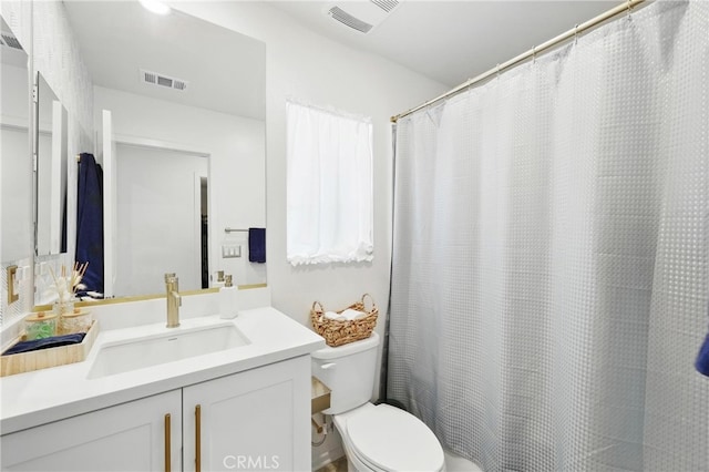 1782 Park Place Ln, Riverside, CA 92501 - bathroom with toilet, vanity, and a shower with shower curtain