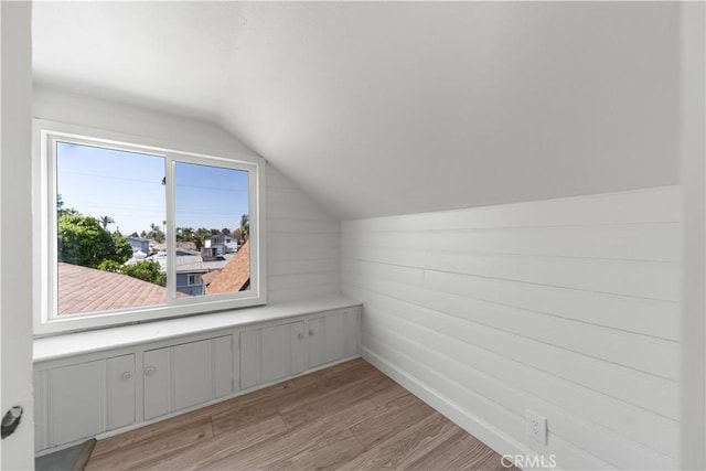 407 W 107th St, Los Angeles, CA 90003 - additional living space featuring lofted ceiling and light wood-type flooring