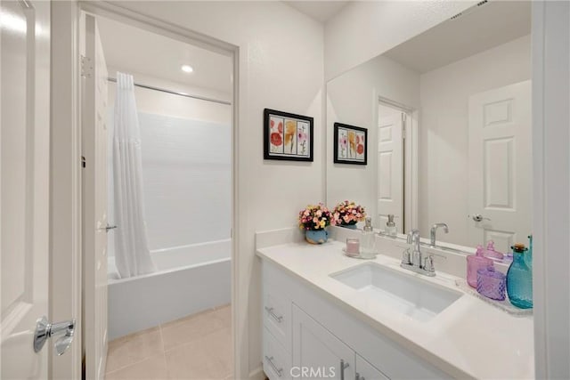 1095 W Buttercup Ln, Rialto, CA 92376 - bathroom featuring vanity, shower / tub combo, and tile patterned floors