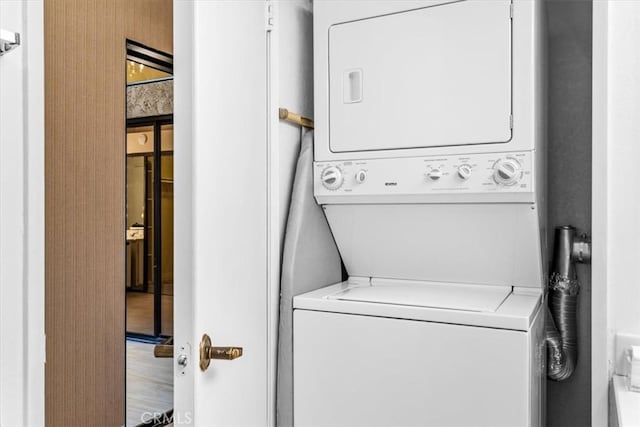 41810 Woodhaven Dr E, Palm Desert, CA 92211 - laundry room with stacked washer / drying machine