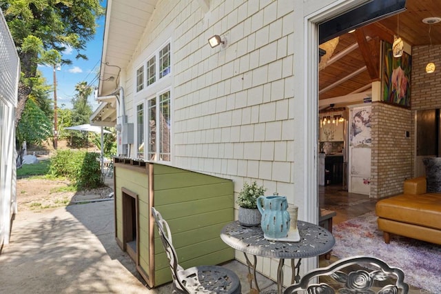2042 Pheasant Run, Fallbrook, CA 92028 - view of patio / terrace