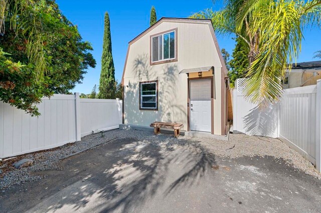 2042 Pheasant Run, Fallbrook, CA 92028 - view of garage