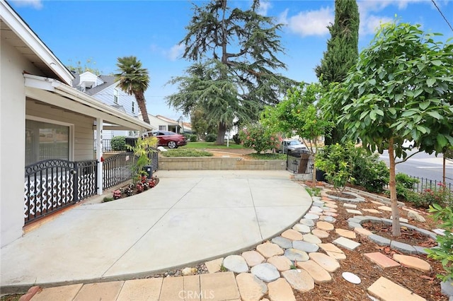 406 E Graves Ave, Monterey Park, CA 91755 - view of patio / terrace