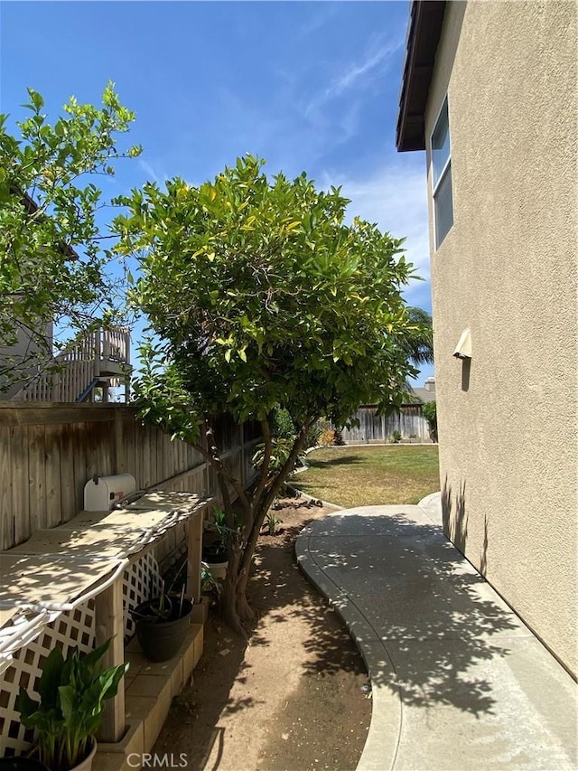 861 Moyano Cir, Corona, CA 92882 - view of patio