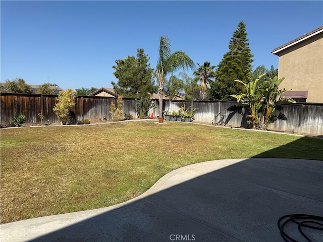 861 Moyano Cir, Corona, CA 92882 - view of yard featuring a patio