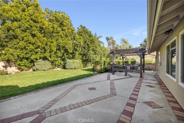 6752 Laurelbrook Dr, Riverside, CA 92506 - view of patio with a pergola