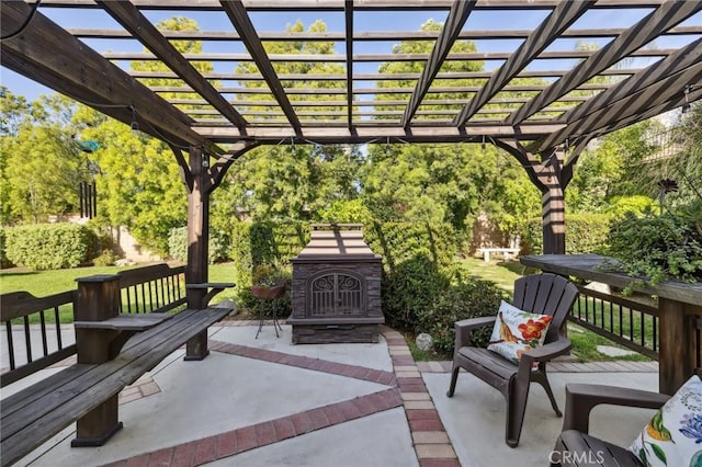 6752 Laurelbrook Dr, Riverside, CA 92506 - view of patio featuring a pergola
