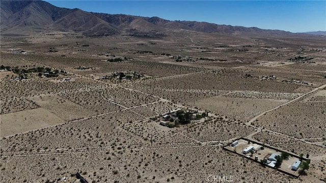 754 Ivanhoe Rd, Lucerne Valley, CA 92356