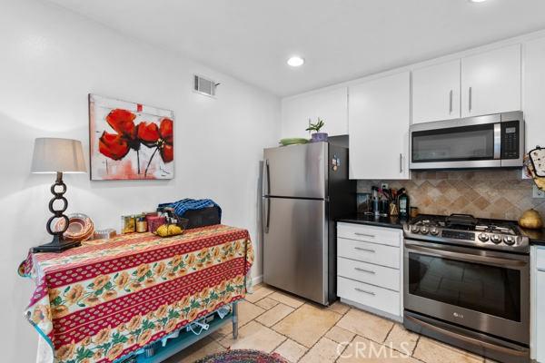 27556 Rondell St, Agoura Hills, CA 91301 - photo 16