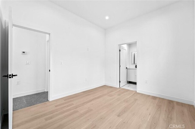 6827 Ranchito Ave, Van Nuys, CA 91405 - photo 31