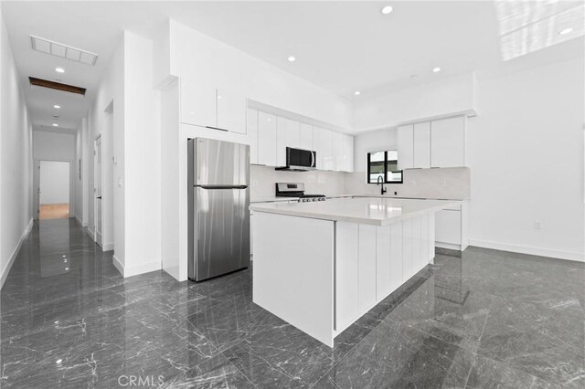 6827 Ranchito Ave, Van Nuys, CA 91405 - photo 10