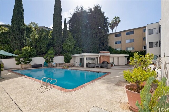5700 Ravenspur Dr Unit 307, Rancho Palos Verdes, CA 90275 - view of pool with a patio area