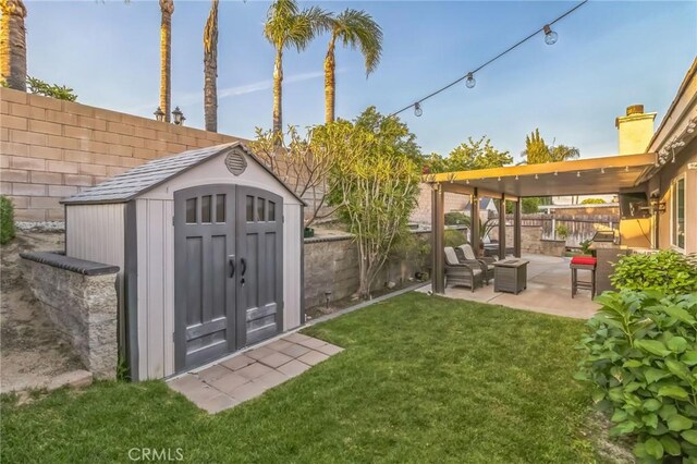 2618 W Loma Vista Dr, Rialto, CA 92377 - view of yard with a patio area