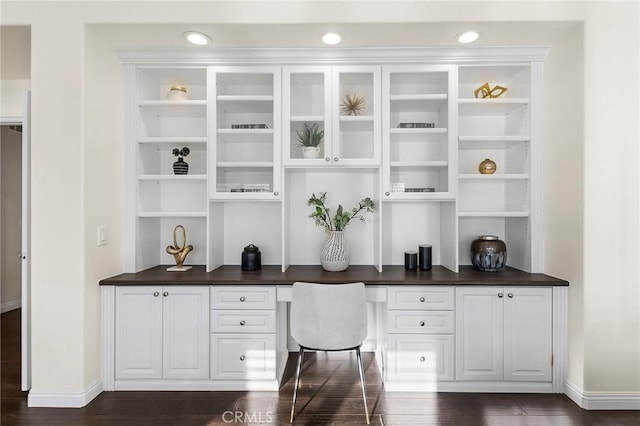 2712 N Roxbury St, Orange, CA 92867 - office featuring dark wood-type flooring, baseboards, and built in study area