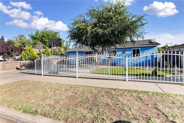 4776 E Lowe Ave, Fresno, CA 93702 - view of front of property