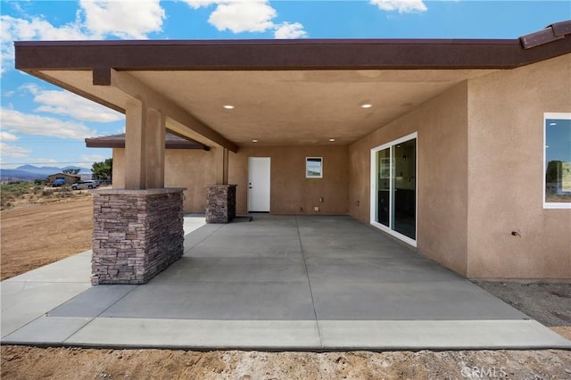 9641 Buena Vista St, Apple Valley, CA 92308 - view of patio / terrace