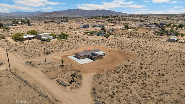 9641 Buena Vista St, Apple Valley, CA 92308 - aerial view of sparsely populated area featuring a desert landscape and mountains