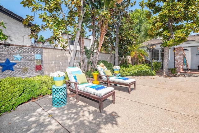 3152 Parkside Dr, San Bernardino, CA 92404 - view of patio