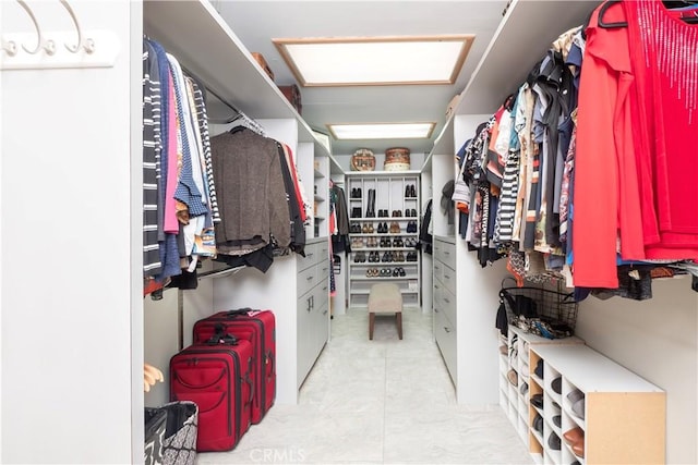 3152 Parkside Dr, San Bernardino, CA 92404 - walk in closet featuring light tile patterned flooring