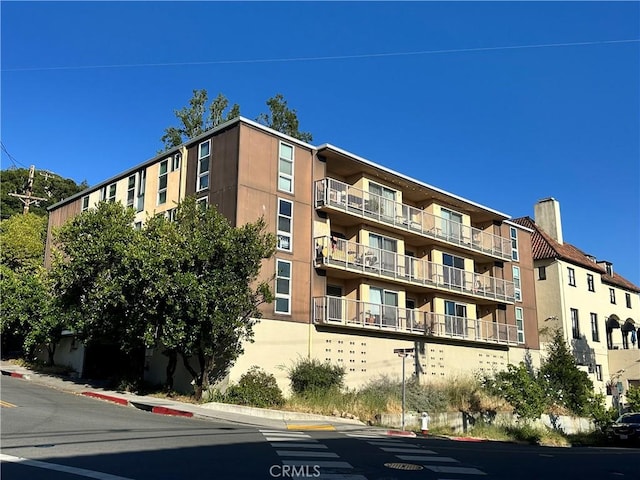 2 Panoramic Way Unit 302, Berkeley, CA 94704 - view of apartment building / complex
