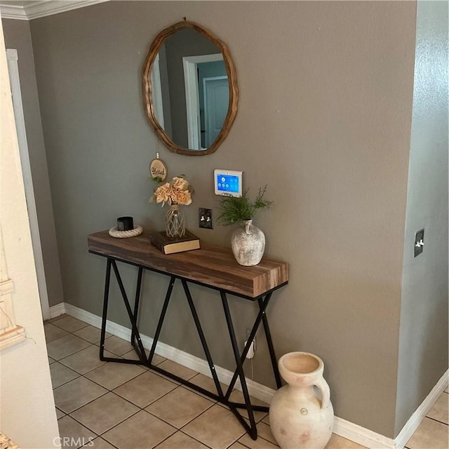 17911 Juniper St, Adelanto, CA 92301 - detailed view of ornamental molding and baseboards