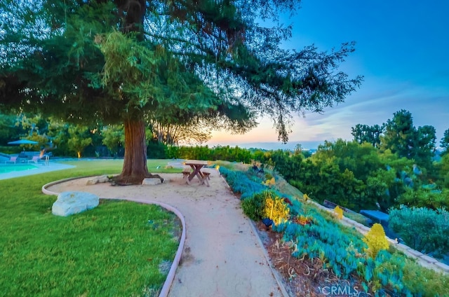 27649 Palos Verdes Dr E, Rancho Palos Verdes, CA 90275 - view of community featuring a yard