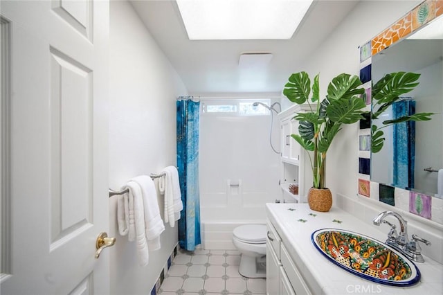 29111 Pompano Way, Laguna Niguel, CA 92677 - full bath with vanity and shower / bath combo with shower curtain