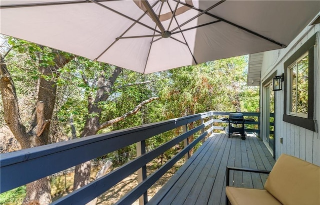 29148 Lyon Dr, Cedar Glen, CA 92321 - view of wooden deck
