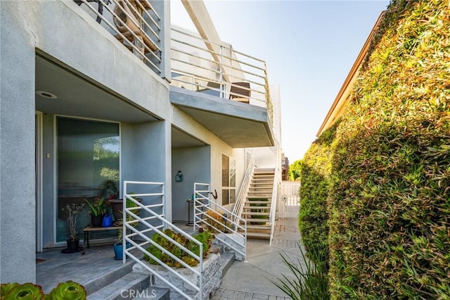 718 W 37th St Unit 4, San Pedro, CA 90731 - view of exterior entry featuring stucco siding