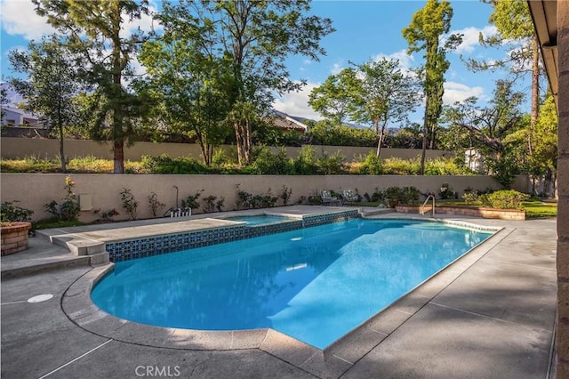 5622 Revere Ave, Rancho Cucamonga, CA 91737 - view of swimming pool with an in-ground hot tub, a fenced backyard, and a patio