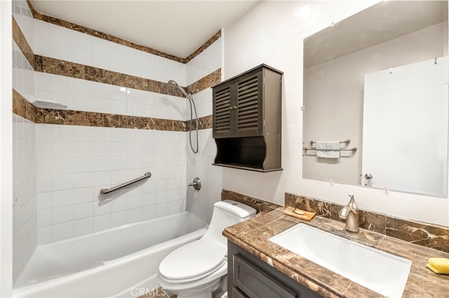 1784 Promenade Pl, Vista, CA 92083 - full bathroom featuring vanity, toilet, and shower / washtub combination
