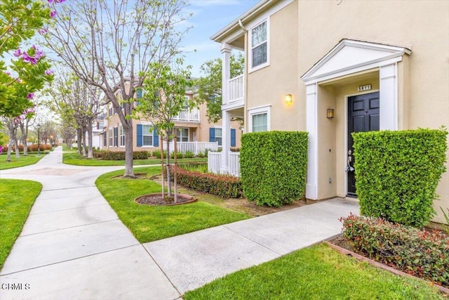 5611 Dorsey St, Ventura, CA 93003 - view of community with a yard