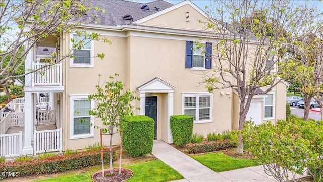 5611 Dorsey St, Ventura, CA 93003 - view of property with stucco siding