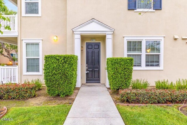 5611 Dorsey St, Ventura, CA 93003 - entrance to property with stucco siding