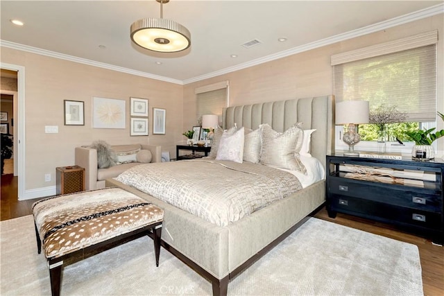 302 W Carter Ave, Sierra Madre, CA 91024 - bedroom featuring wood finished floors, crown molding, and baseboards