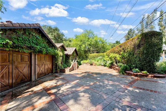 302 W Carter Ave, Sierra Madre, CA 91024 - view of patio / terrace