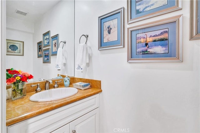 724 S Broadway Unit B, Redondo Beach, CA 90277 - bathroom featuring vanity