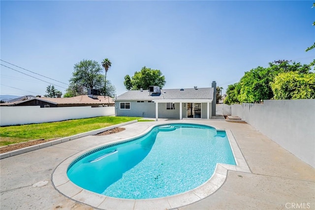 28732 Paseo Diablo, Menifee, CA 92587 - view of swimming pool with a patio
